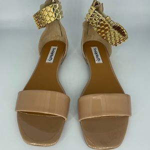 NIB 8 Narrow Ted & Muffy Fairytale Fitters nude serpent flats NEVER WORN sandals